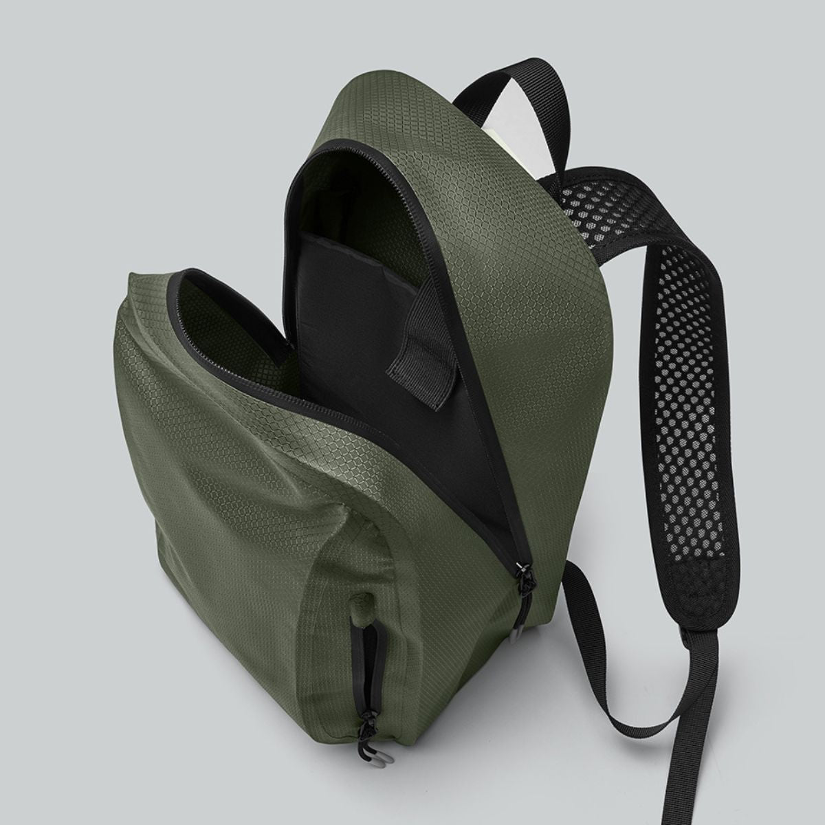 Lightweight DuoSeal Backpack 14