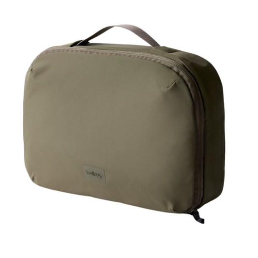 Hanging Toiletry Kit Plus 900