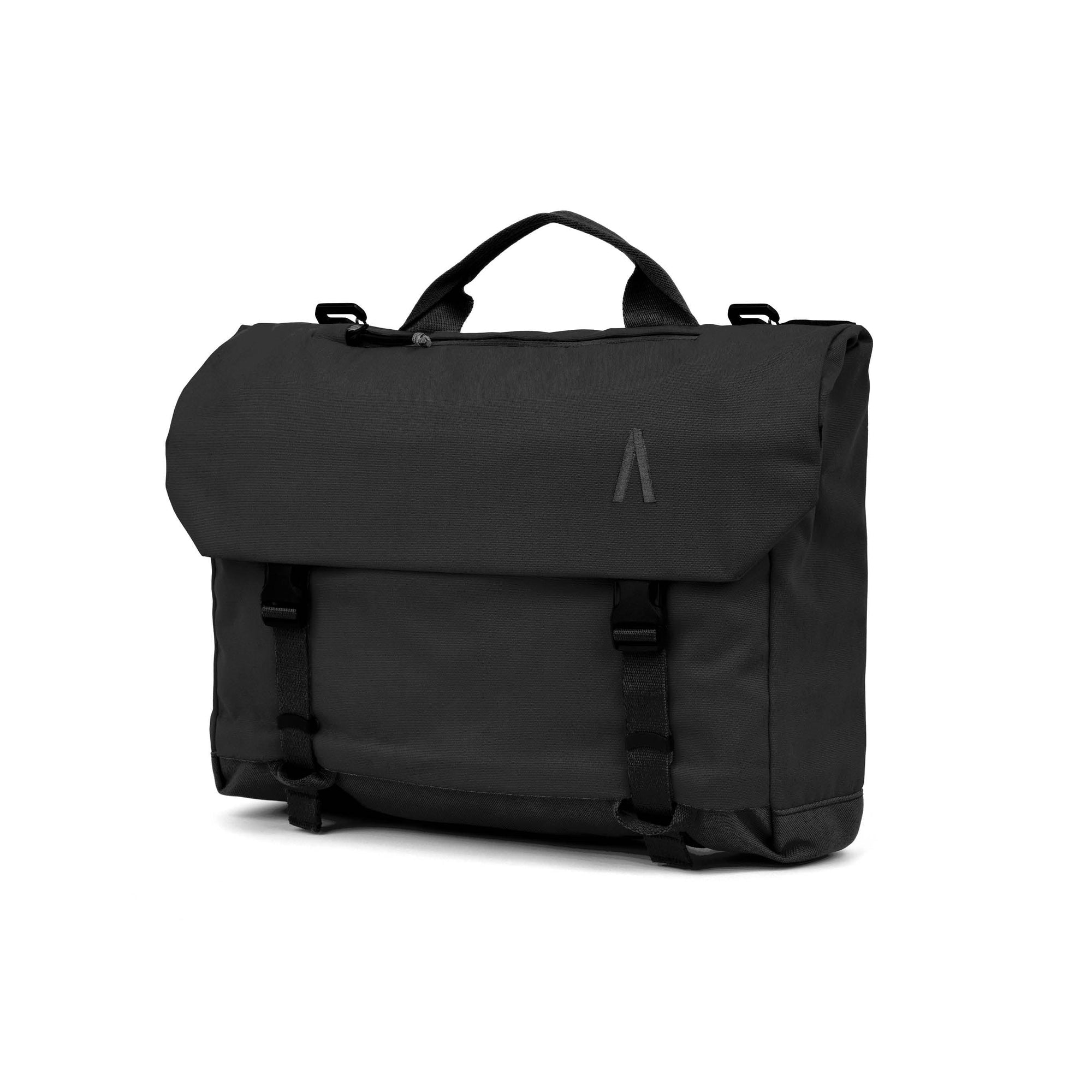 Rennen Shoulder Bag