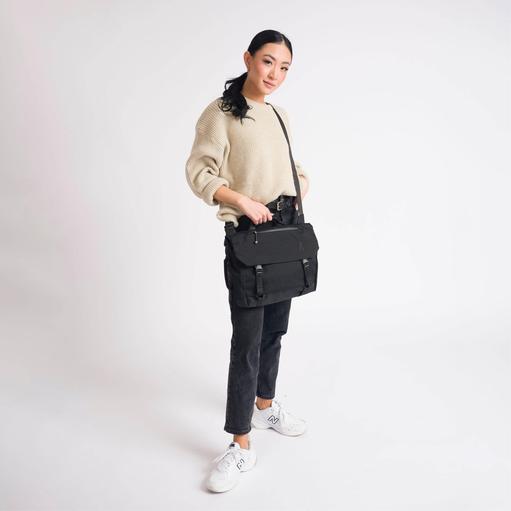 Rennen Shoulder Bag