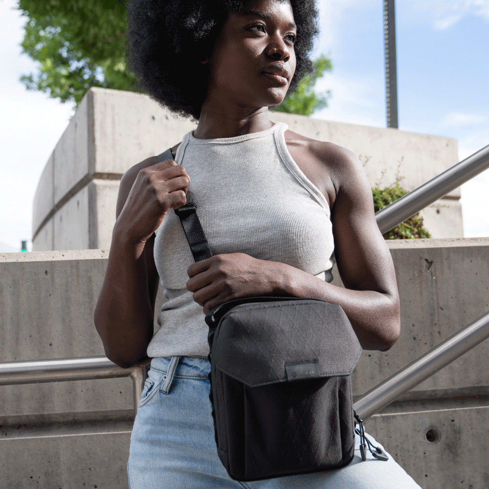 X1 CROSSBODY BAG