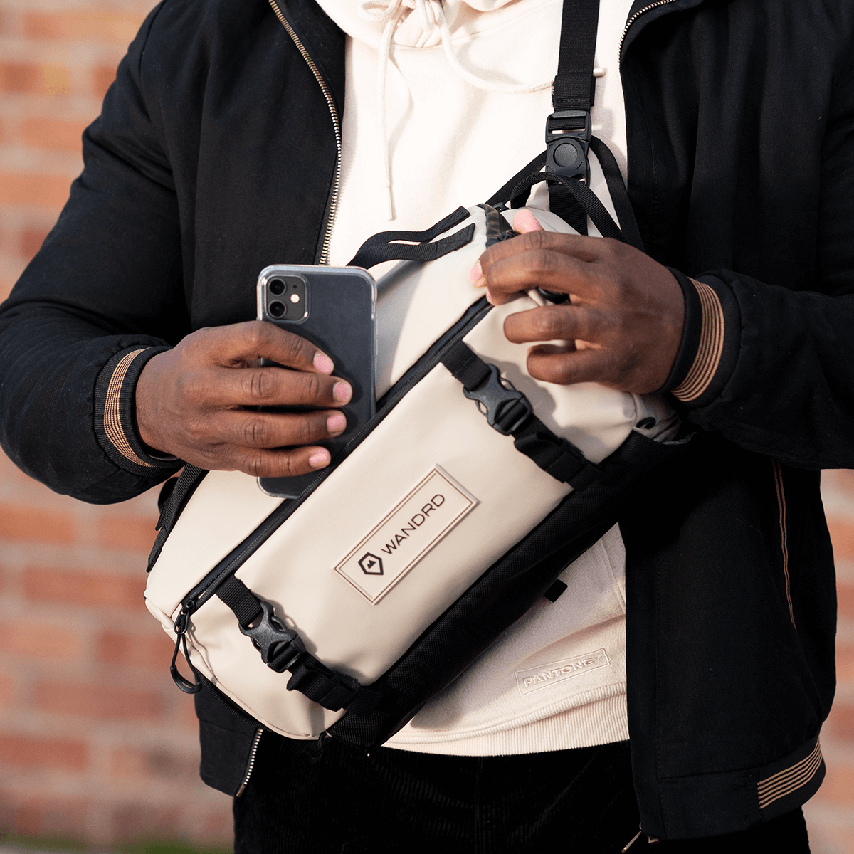 ROAM Sling Wandrd Sling Bag Suburban.